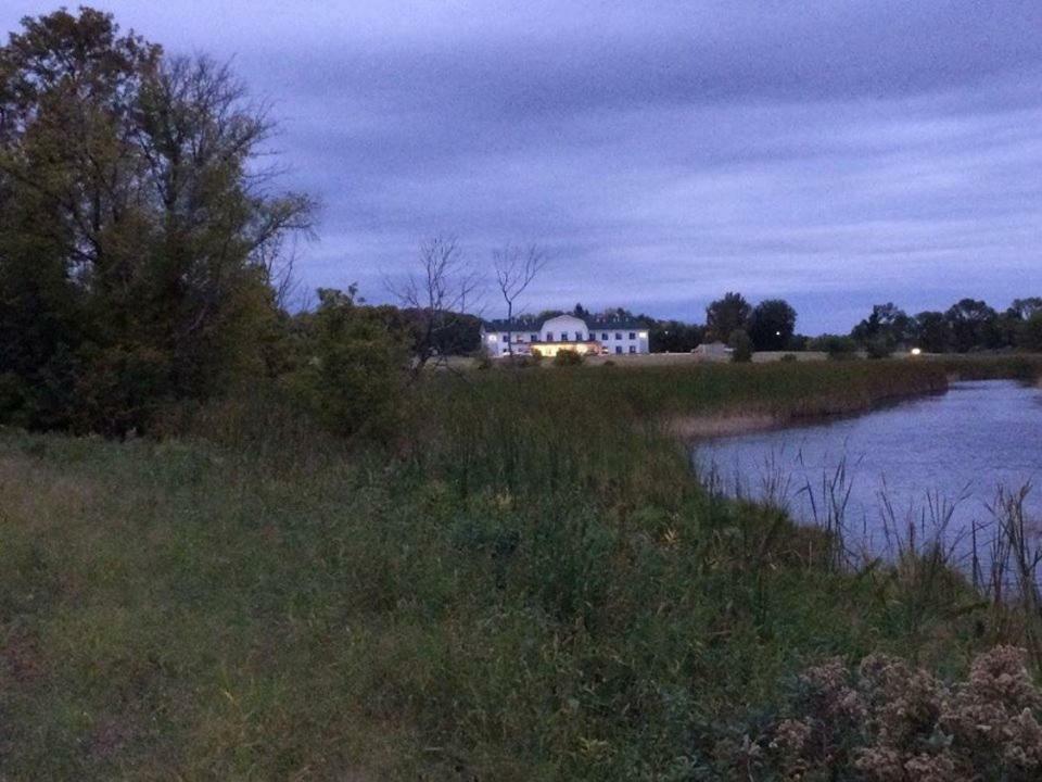 Lakes Inn At Dunvilla 外观 照片
